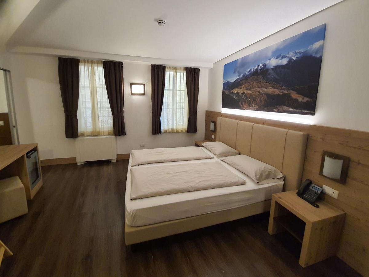 Touring Hotel & Spa เอโดโล ภายนอก รูปภาพ