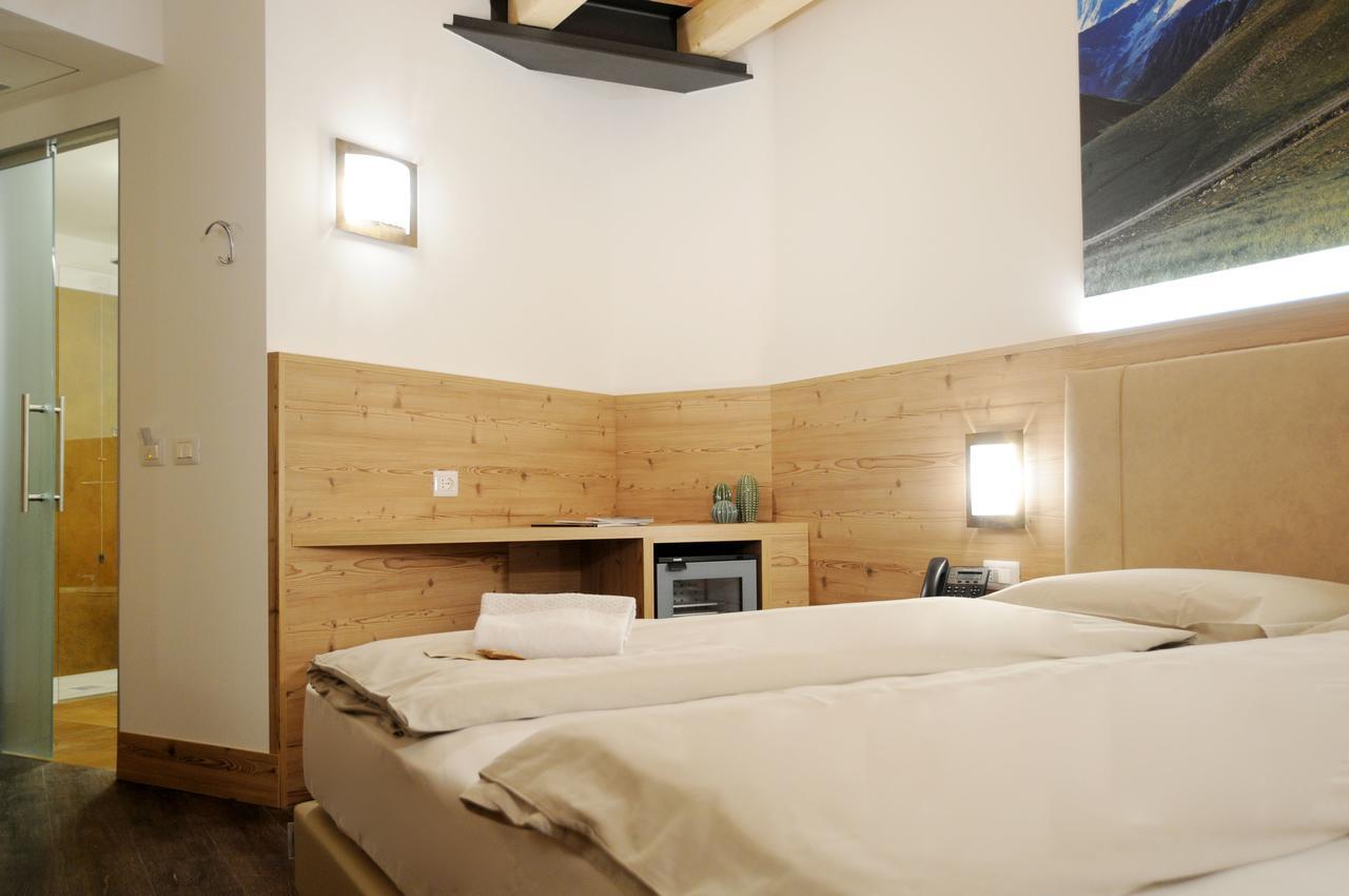 Touring Hotel & Spa เอโดโล ภายนอก รูปภาพ