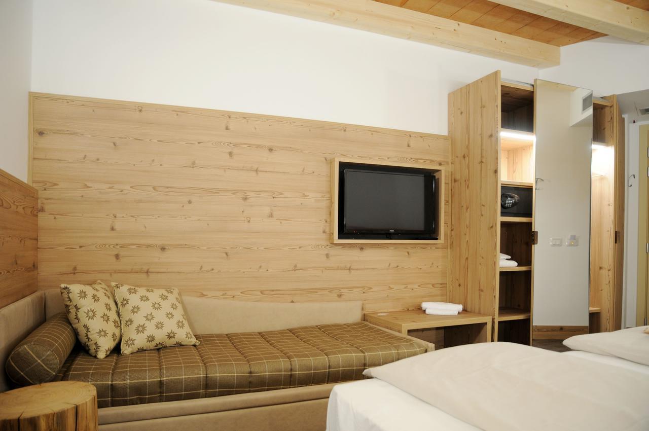 Touring Hotel & Spa เอโดโล ภายนอก รูปภาพ